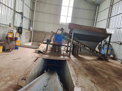 一次及時(shí)的現(xiàn)場(chǎng)巡檢 10立方有機(jī)肥發(fā)酵設(shè)備翻堆機(jī)維護(hù)紀(jì)實(shí)